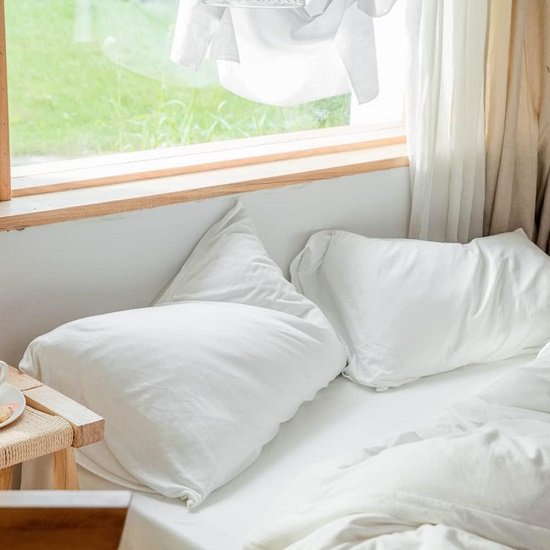 Jersey Knit Pillowcases Queen Size - White Pillow Cases 20x30 inches Ultra Soft Breathable, Lightweight and Comfortable Pillowcase with Envelope Closure